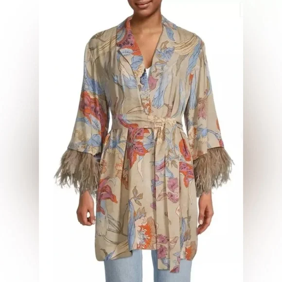 UNGARO Women's Courtney Feather-Trim Wrap Cardigan NEW WITH TAG SIZE US M NWT - Picture 1 of 8